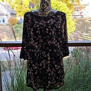 Light weight  floral top